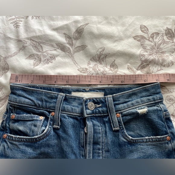 Mother Superior Tomcat Straight Crop Jeans
Playing With Scissors 24 Relaxed - Picture 12 of 14